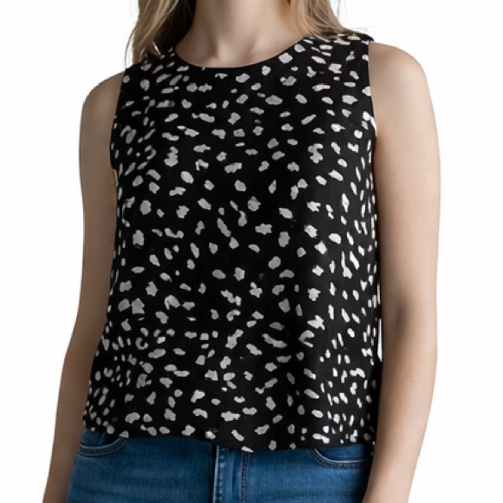 On 34th Women's Black and white sleeveless top size Small NWT